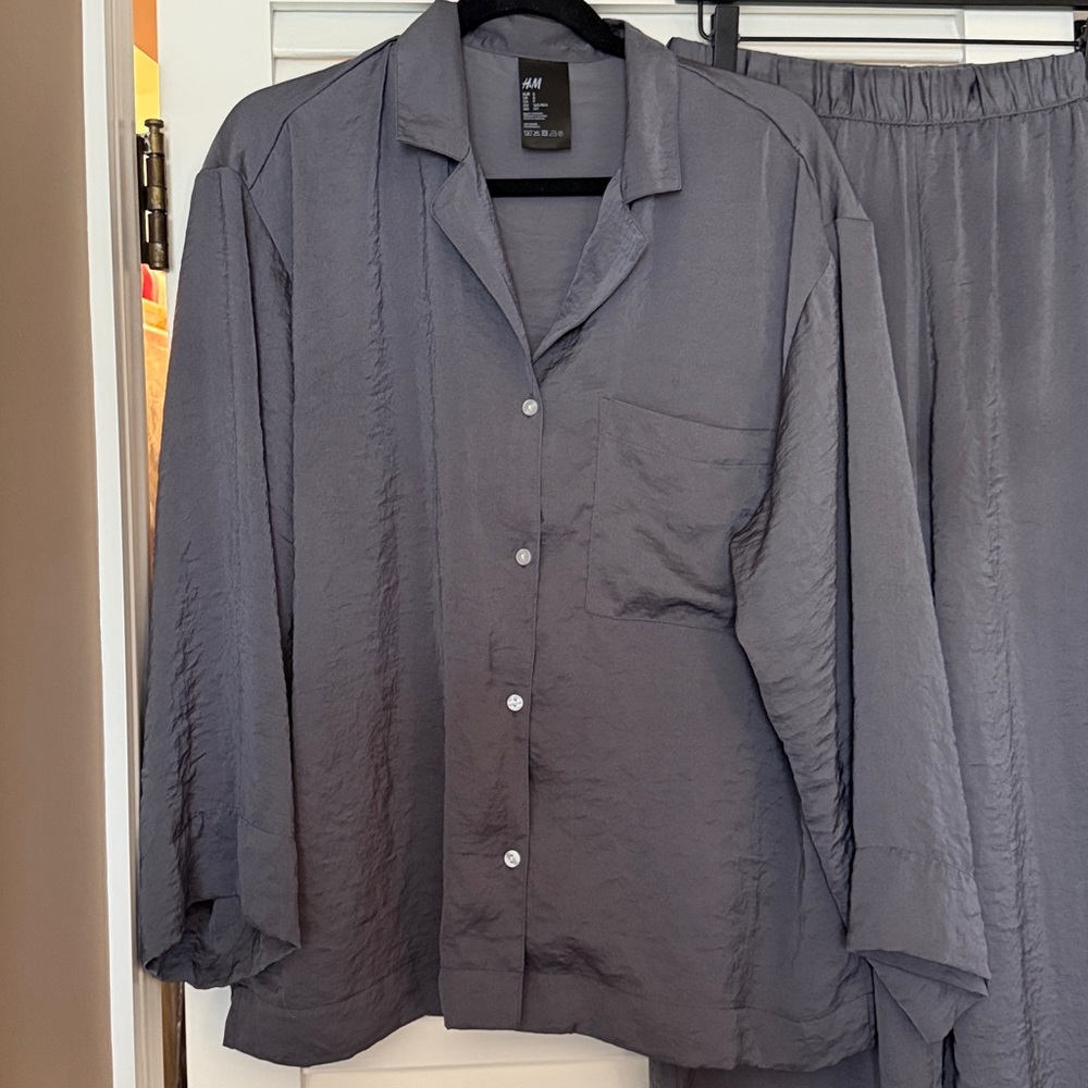 H&M Charcoal Gray Satin-Feel Button-Down Set Size Small EUC - Picture 2 of 4